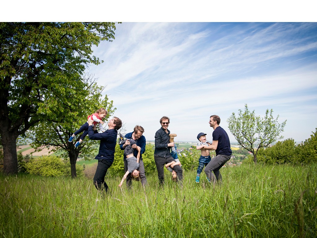 Dad plays Pop: Reportage