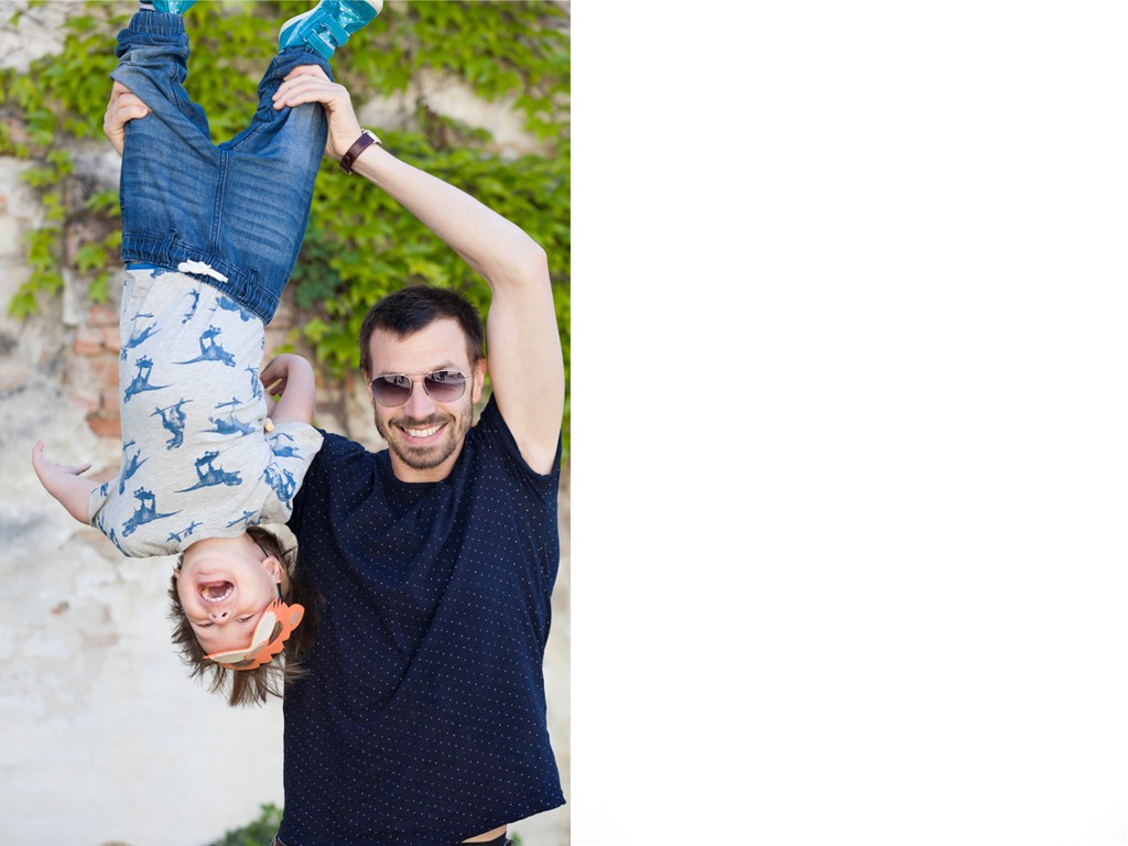 Dad plays Pop: Reportage